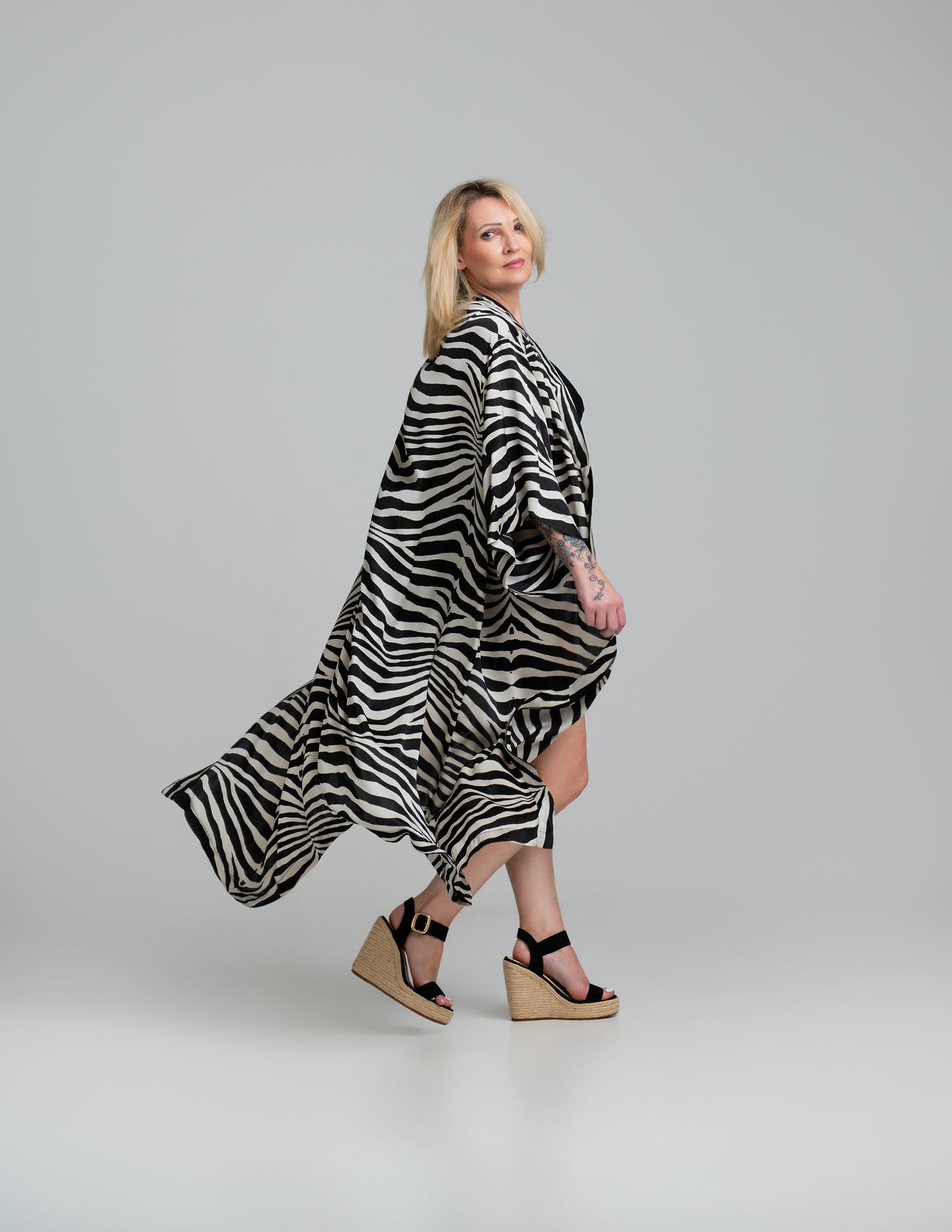 Satin Abstract Kimono Medi